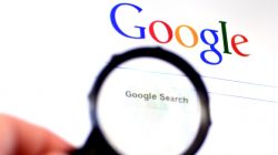Er det lov å google ansatte?